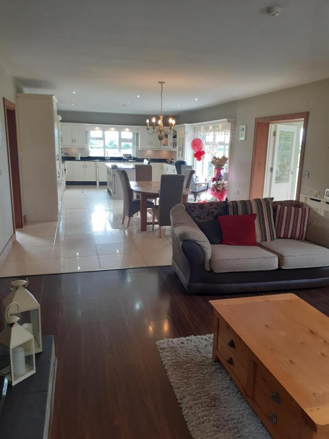 Nobber Private Room In Superb House Bed 1 מראה חיצוני תמונה